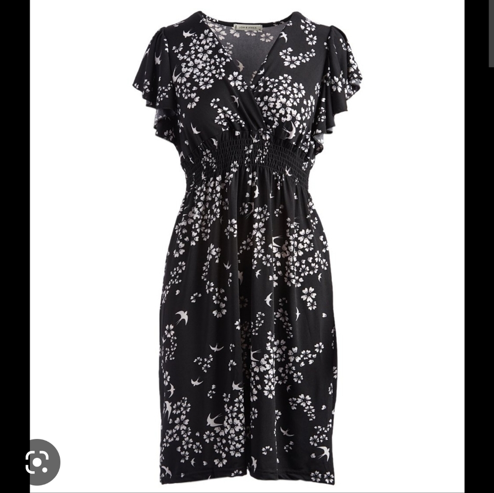Black Floral Flutter-Sleeve Surplice Dress  XL